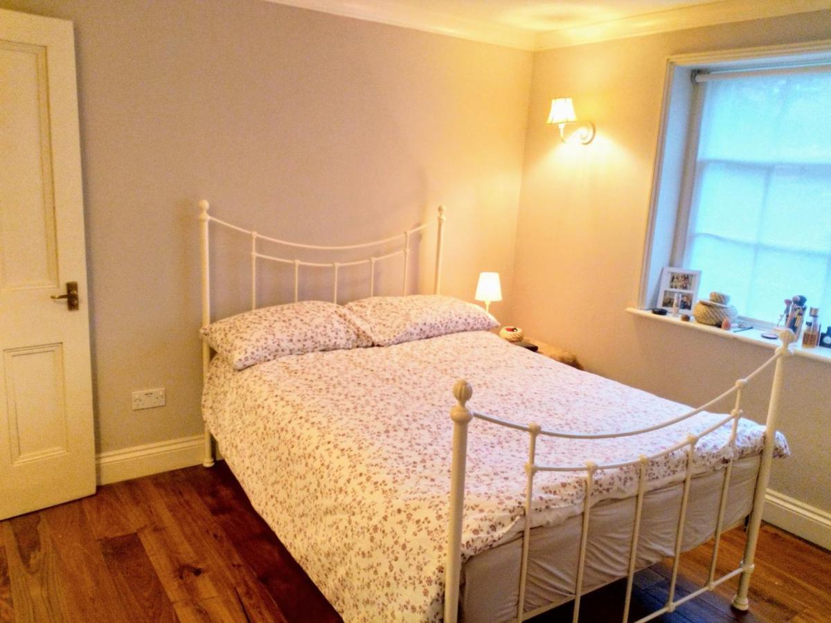 Elegant & Spacious Parkside 2-Bedroom 2-Bathroom Flat In Period Building On Blackheath Common - Private Entrance, Great Greenwich Location, Easy For O2 Arena And City! London Exterior foto