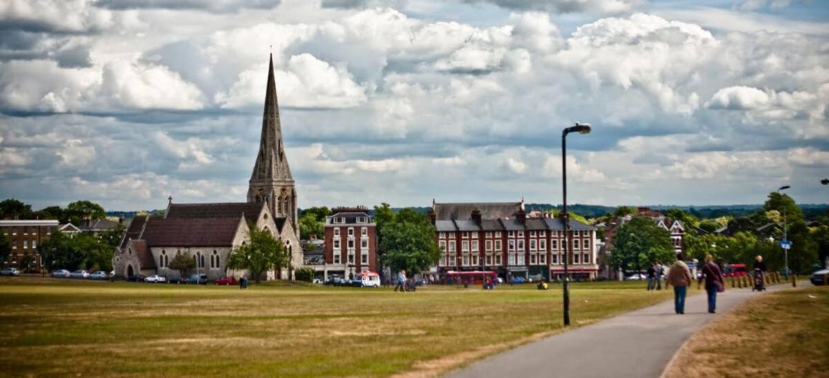 Elegant & Spacious Parkside 2-Bedroom 2-Bathroom Flat In Period Building On Blackheath Common - Private Entrance, Great Greenwich Location, Easy For O2 Arena And City! London Exterior foto